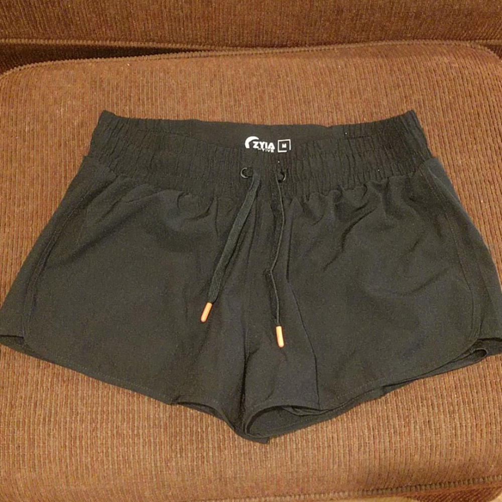 Zyia chill shorts
